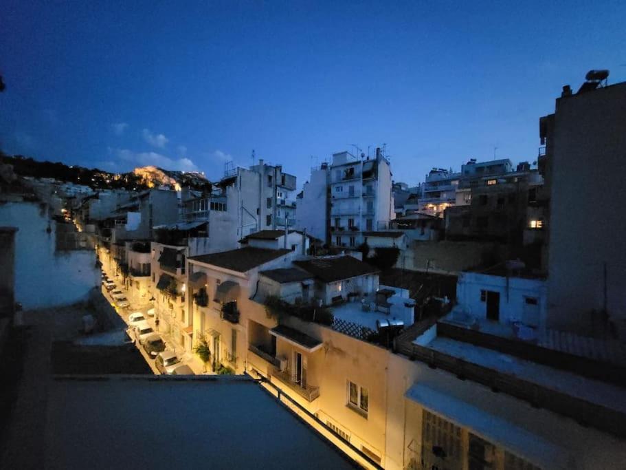 Ferienwohnung Under The Hill Athen Exterior foto