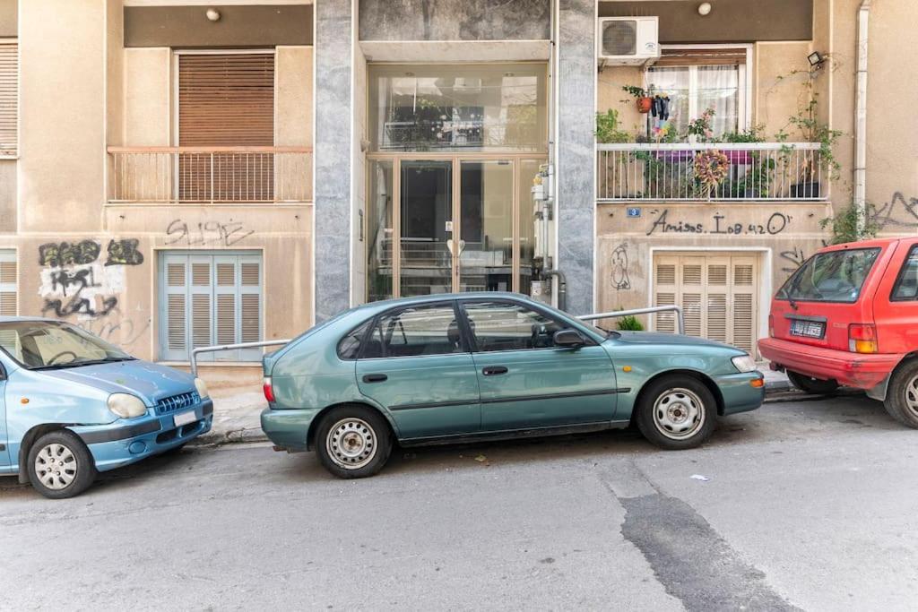 Ferienwohnung Under The Hill Athen Exterior foto